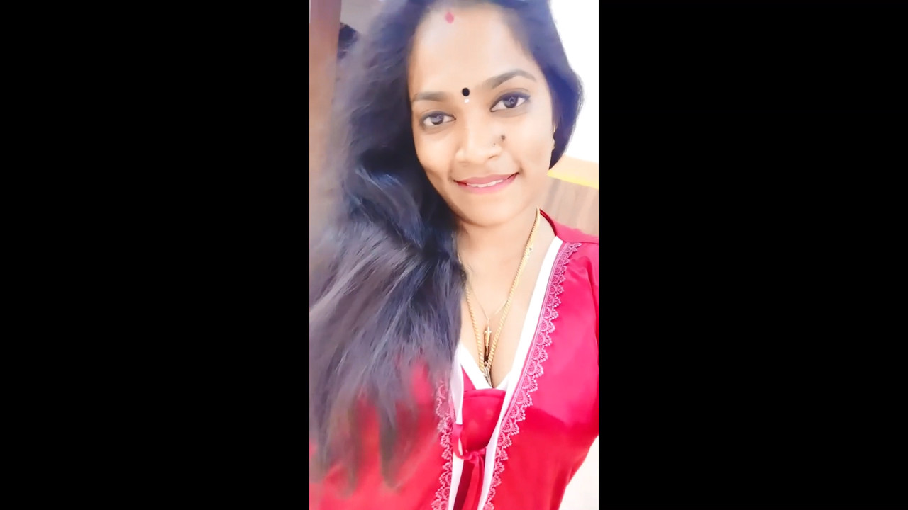Trichy Sathana hot boobs seductive hot video