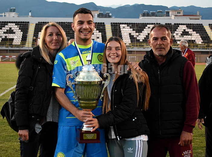 , &Tau;&epsilon;&lambda;&iota;&kappa;ό&sigmaf; &Kappa;&upsilon;&pi;έ&lambda;&lambda;&omicron;&upsilon; &Mu;&epsilon;&sigma;&sigma;&eta;&nu;ί&alpha;&sigmaf;: &Phi;&omega;&tau;&omicron;&rho;&epsilon;&pi;&omicron;&rho;&tau;ά&zeta; &alpha;&pi;&omicron; &tau;&eta;&nu; &Pi;&alpha;&rho;&alpha;&lambda;ί&alpha;