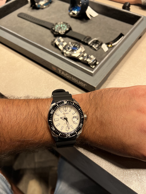 CE8338E3-6862-48B2-B90C-72166AA52D27