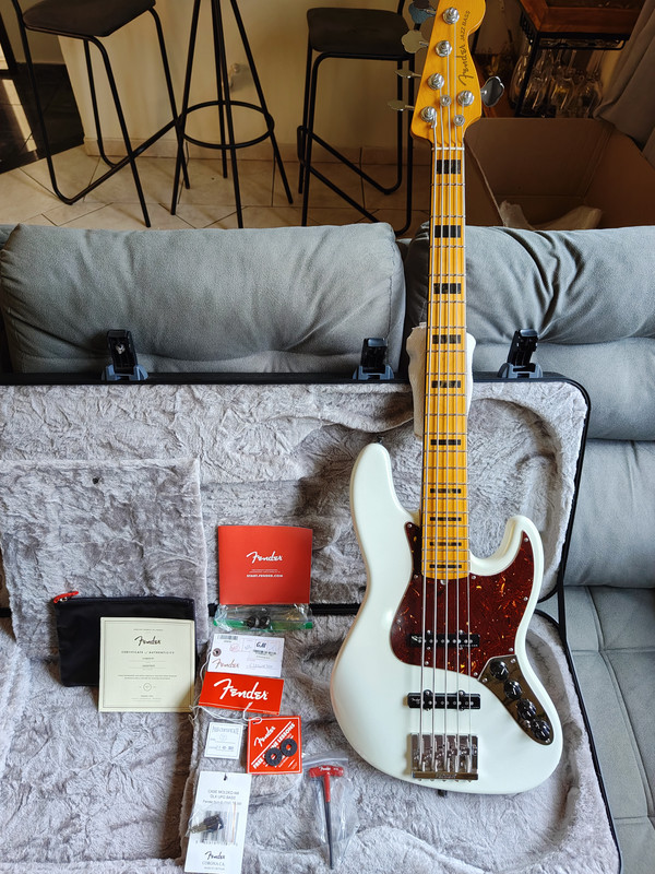 VENDA: Fender American Ultra Jazz Bass V (Mint Condition) - R$ 18.500,00 2