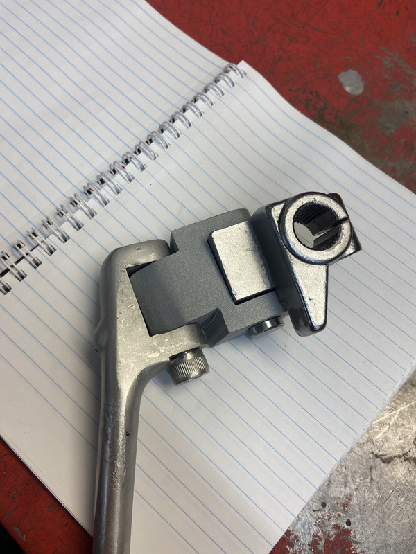 22169B32-8342-473F-8985-7E1BE135DF62