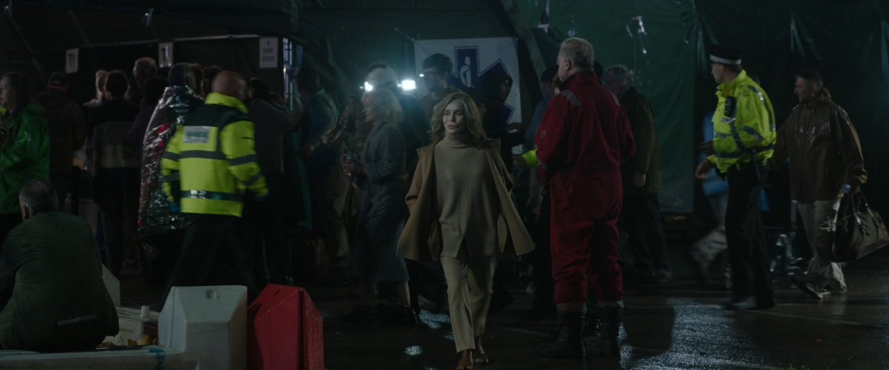 The Rig 2025 S02E02 Amazon 1080p WEB DDP x264-NM21.mkv_snapshot_35.05.840