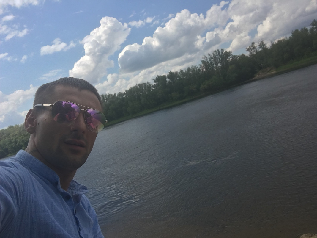 33B268B2-12D7-4BE3-B9AE-517DA6B04F9F