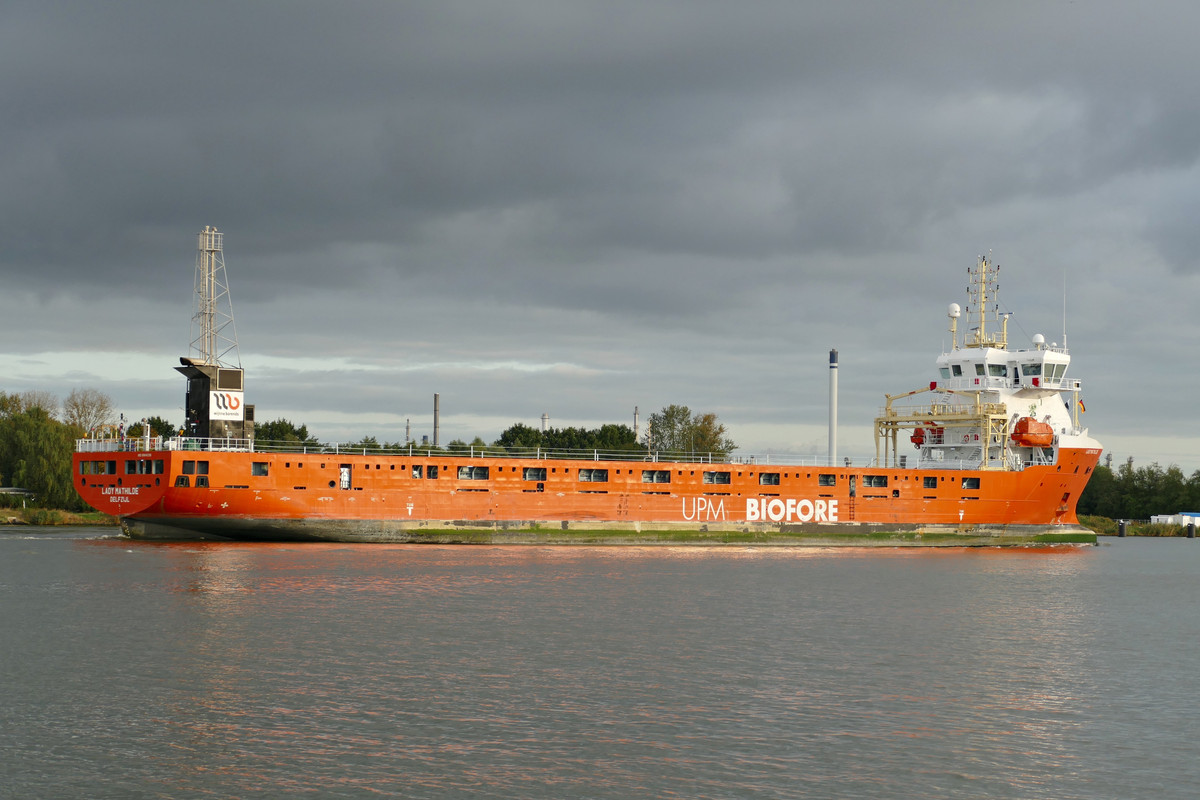 Lady Mathilde (OK-140922-2)