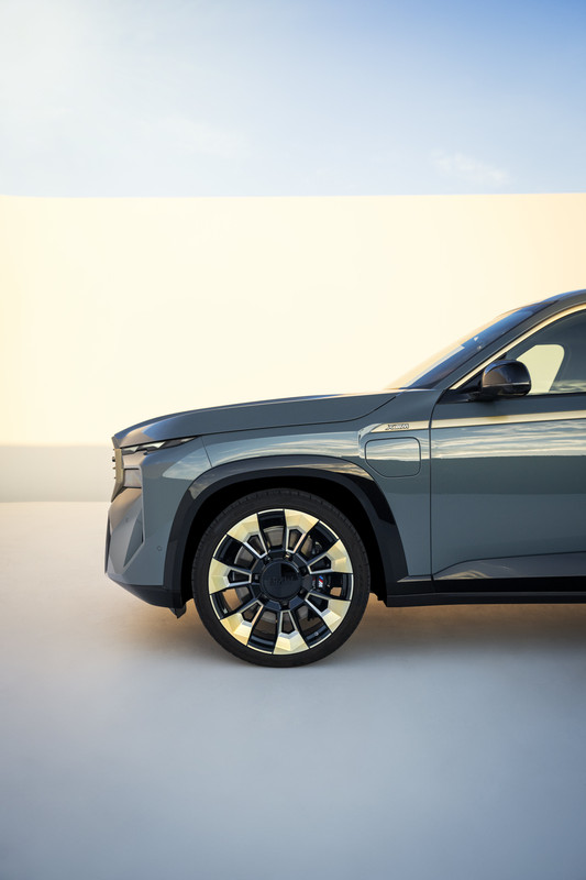 P90478563_highRes_the-first-ever-bmw-x