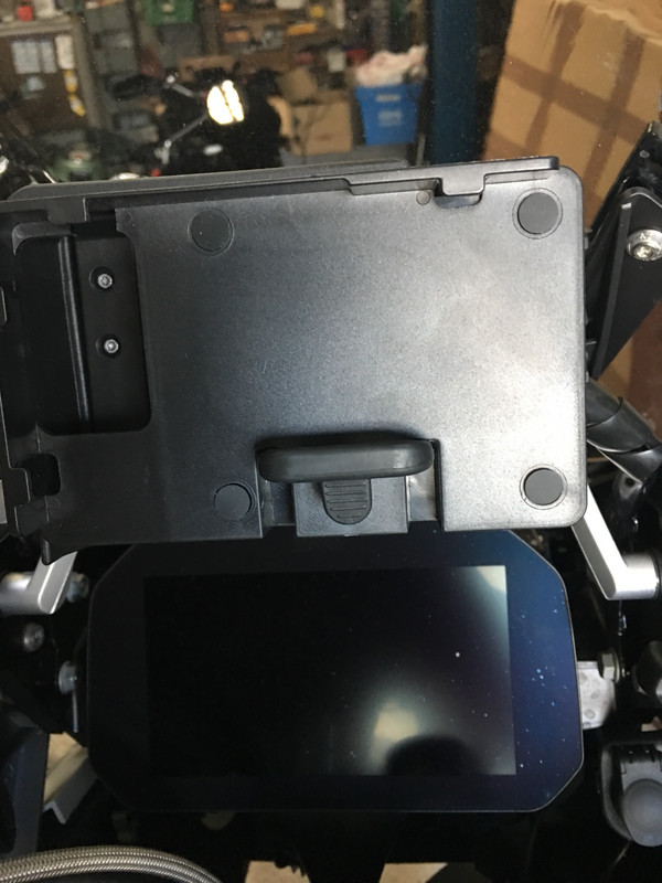 F7FE5C0E-E0AC-49E6-ADF5-5AF94870E020