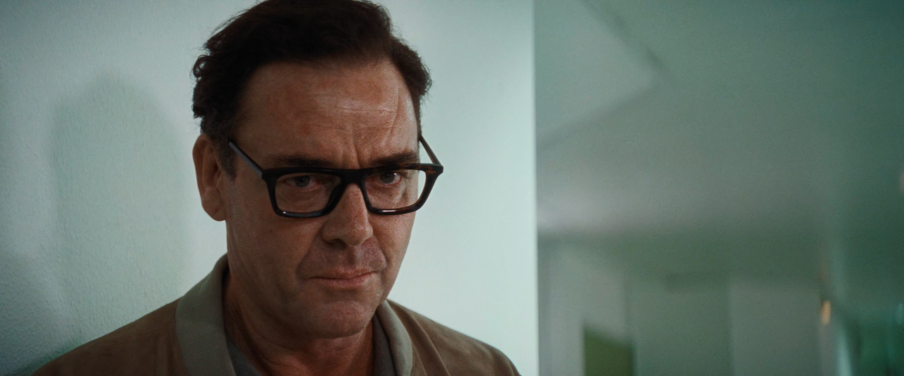 mpv-shot_Cuckoo.2024.2160p.UHD.AMZN.WEB-DL.HDR10 .HEVC-Нечипорук_00_30_38_0002