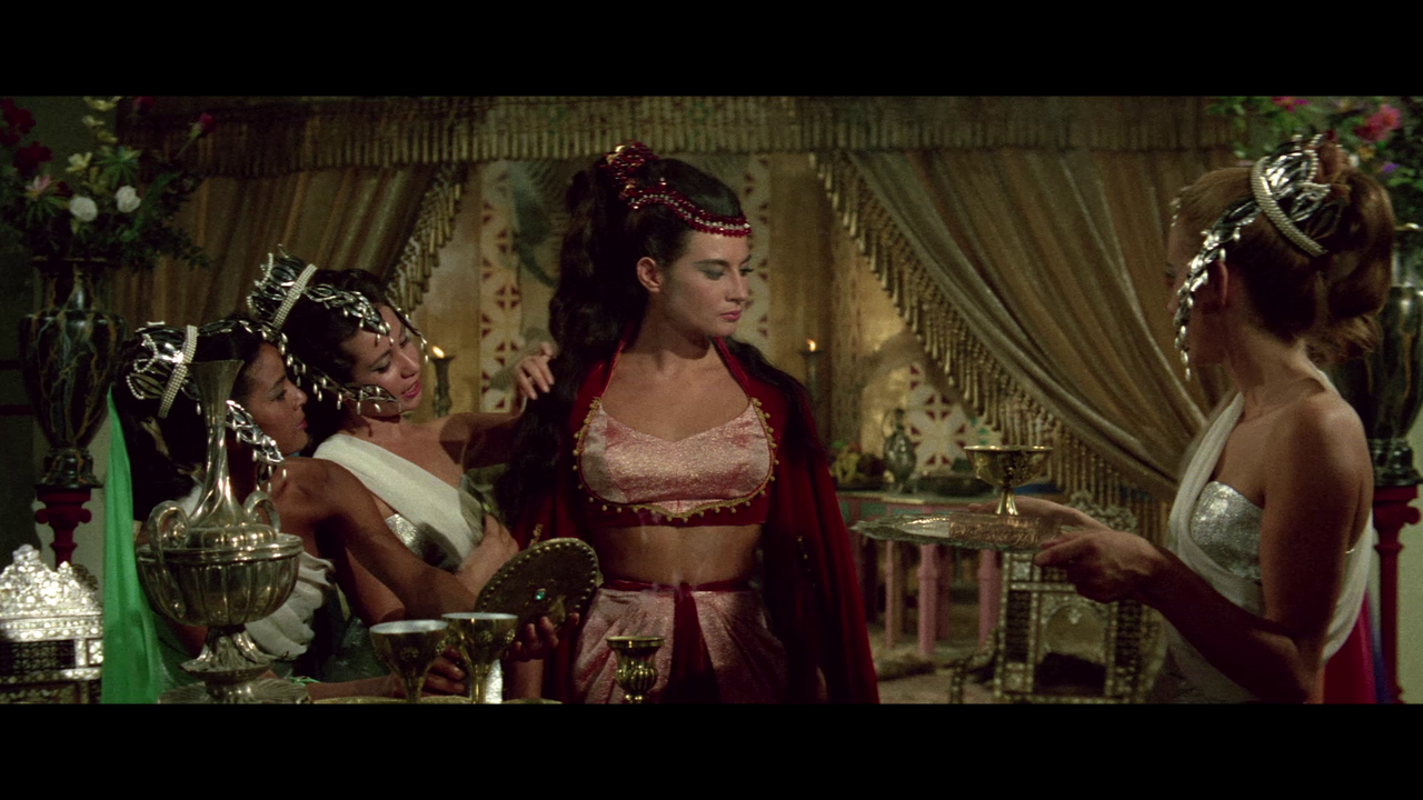 vlcsnap-2023-04-12-18h06m05s138