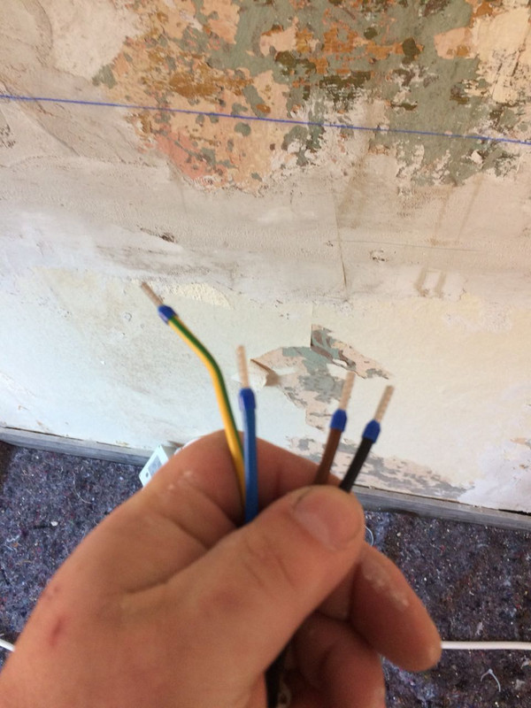 F3DB50E9-13F3-4DD6-AE9F-91FCE70C9298