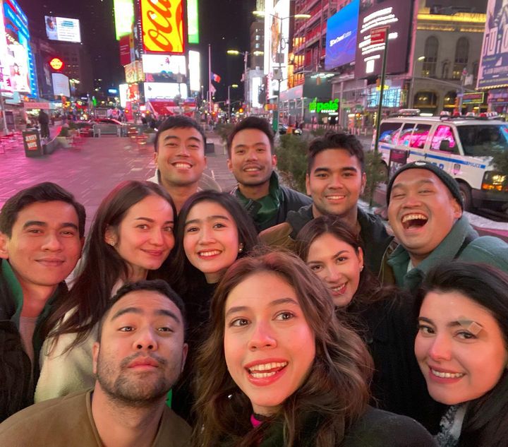 Momen geng AROVI liburan liburan bareng ke Amerika Serikat. Termasuk Enzy Storia dan Molen Kasetra sebelum resmi menikah.