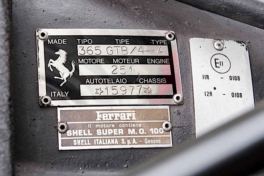 Elton John's 1972 Ferrari 365 GTB4 Daytona (5)