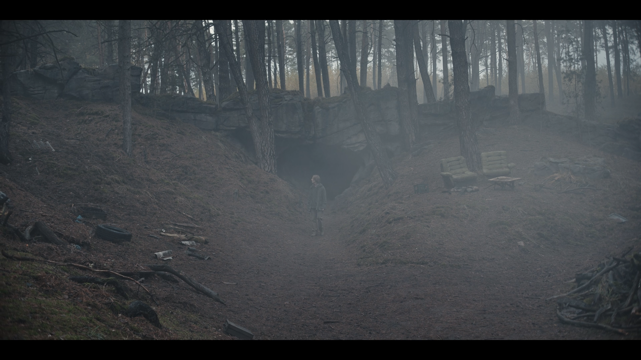 Dark.S03E01.ITA.ENG.GER.1080p.WEB.H264-Morpheus.mkv_snapshot_00.13.56_[2020.06.27_13.21.35]