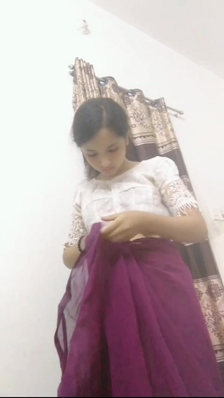 Cute Young Gf Changing Dress Showing Nude Body