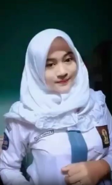 Bolos Sekolah Kena Ewe