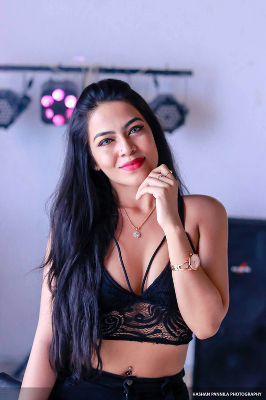 srilankanmodel_1543332727_614835