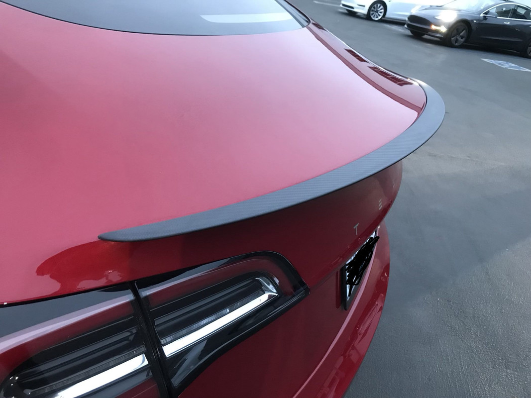 tesla-model-3-carbon-fiber-spoiler