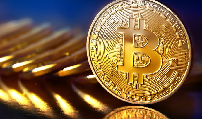 article imageБиткоин отскочил от уровня $74 000