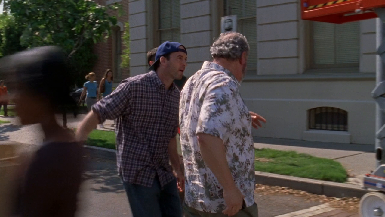 Gilmore.Girls.S07E01.Il.terzo.stadio.dello.sconforto.720p.WEBMux.ITA.ENG.x264-BlackBit[screenshot 6]