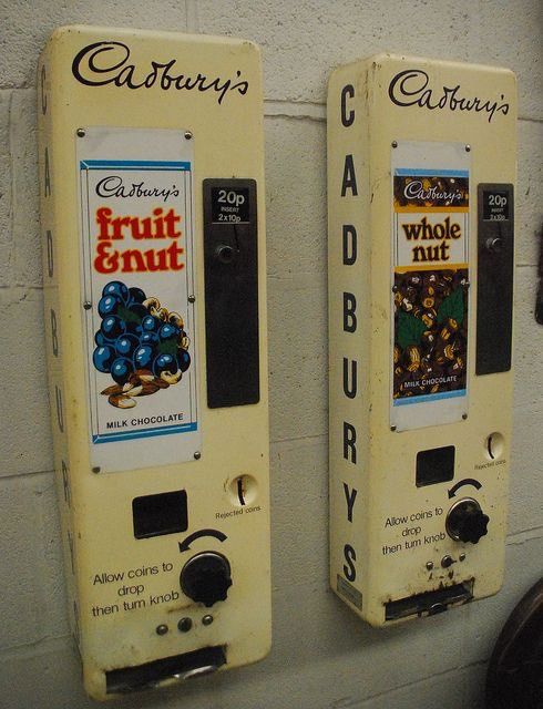 vintagechocmachine.jpg