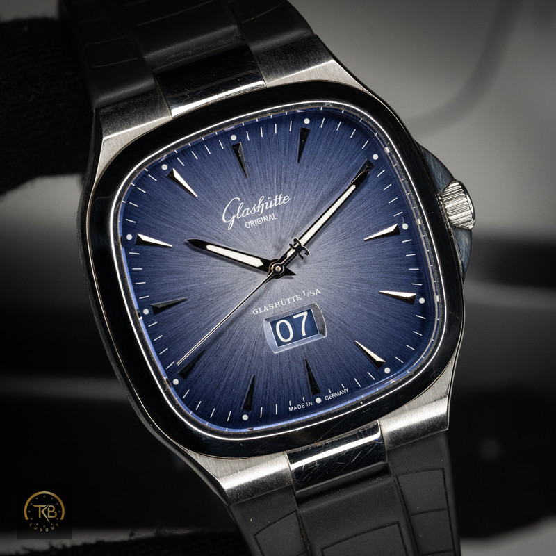 Glashutte Original Seventies Panorama Date