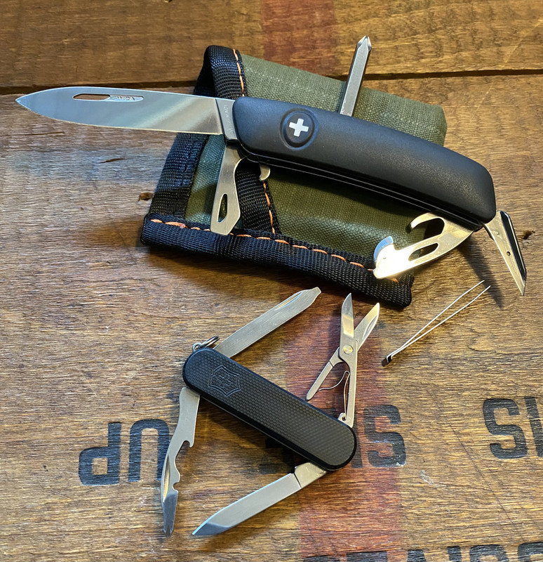 4F1AC0B4-7D3B-43E6-B7B0-BDF7B89792E3