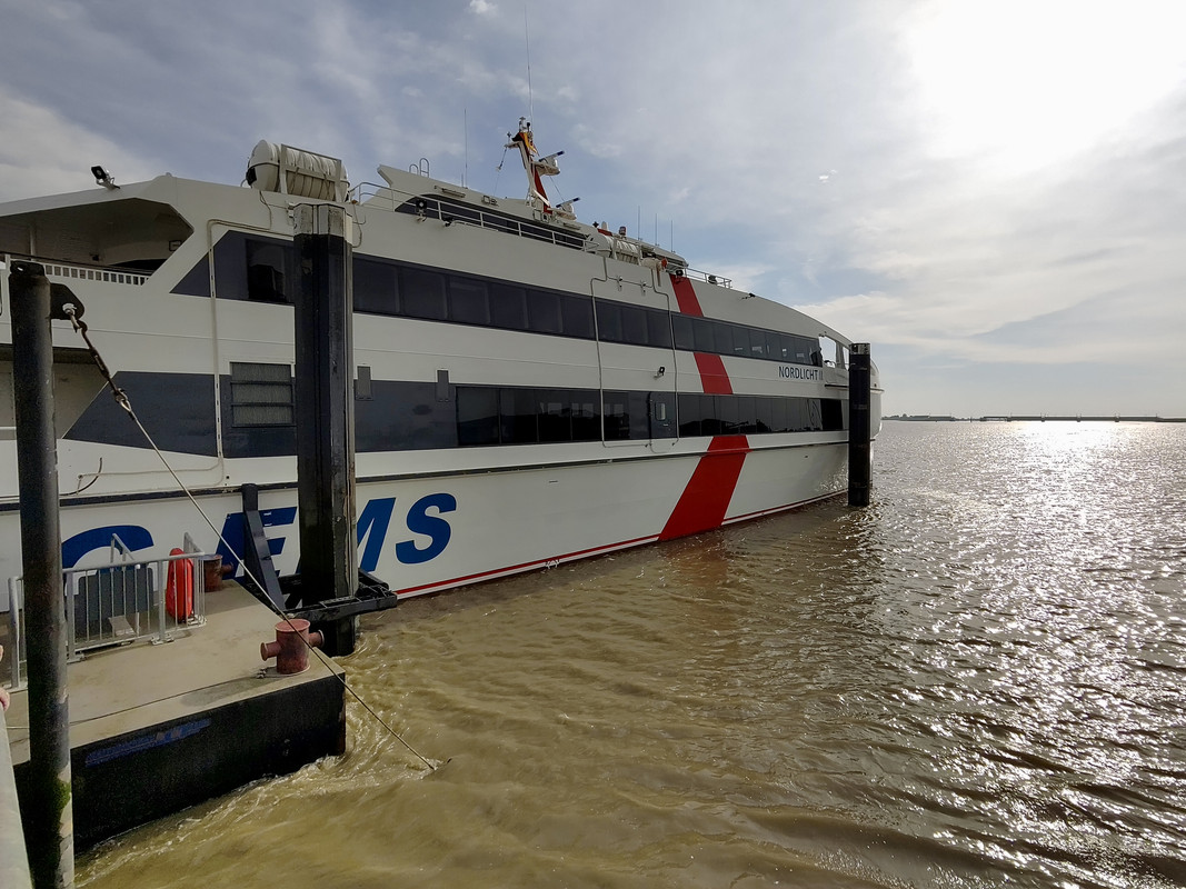 4318E29E-A76D-4BCE-A657-B471A264AB78_1_201_a