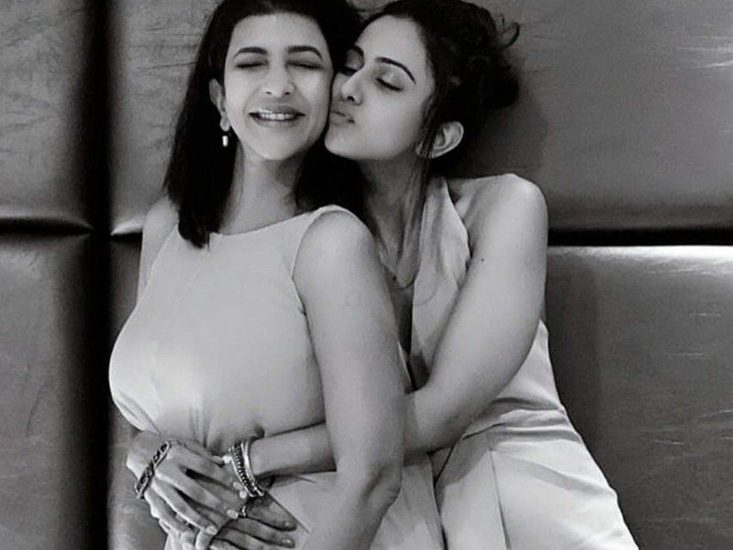 F9344-E74-216-A-4-F1-E-8-DA7-0-B99399-A3