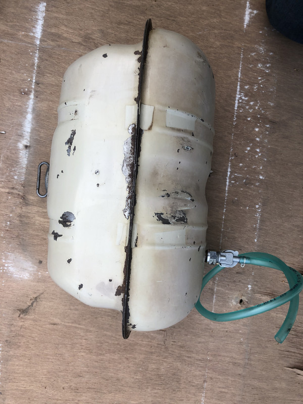 DBC1C6D3-FEBD-4209-94C1-B940D86DC3DF