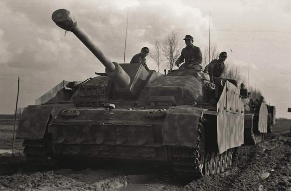 472060d20c57a58bdc1504167316b897(1)