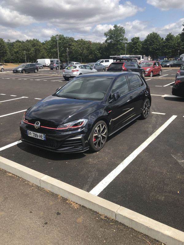 86395527-45CC-4C81-ABB8-8F7C7BDB90B2