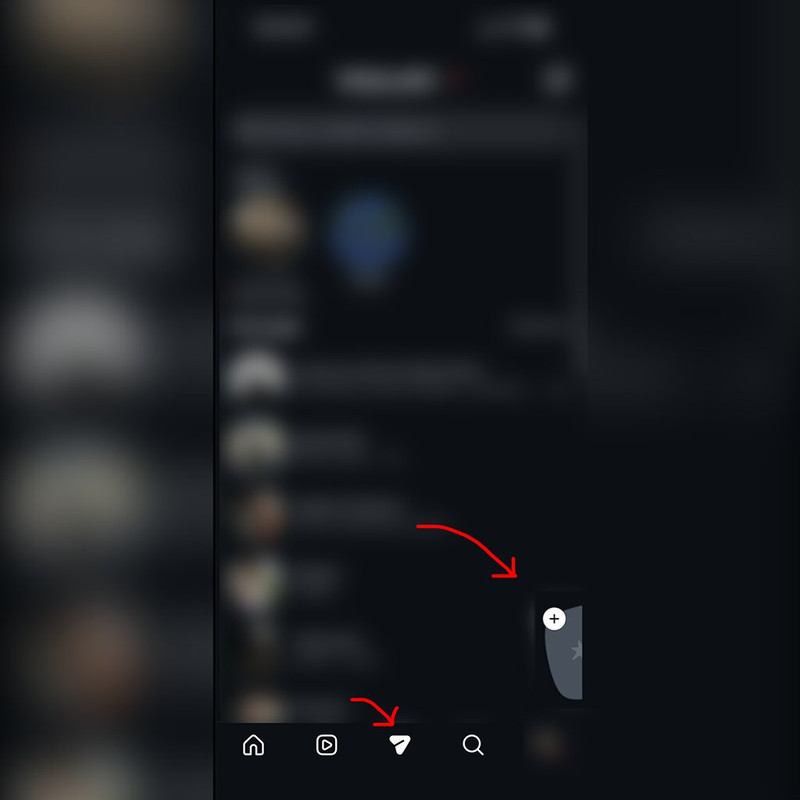 Dettaglio dello smartphone in mano, che mostra la lista dei DM e, in basso a destra, il nuovo pulsante a stella per creare Instants