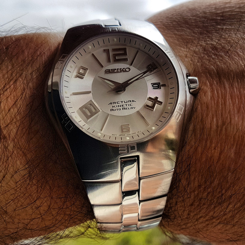 Seiko Kinetic Arctura SNG041P1 (2)