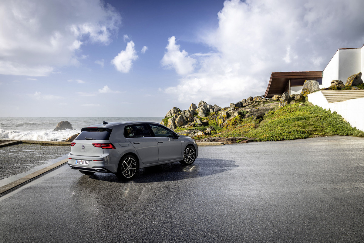 DB2019AU01900_overfull