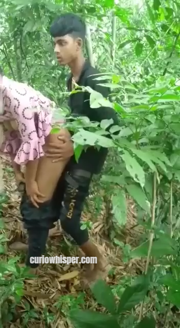 Desi Lover's Sex in Jungle Viral MMS