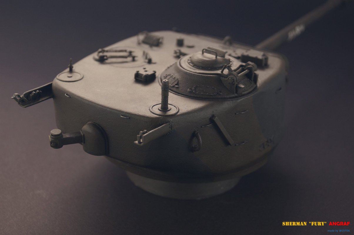M4A3E8 SHERMAN  FURY 215