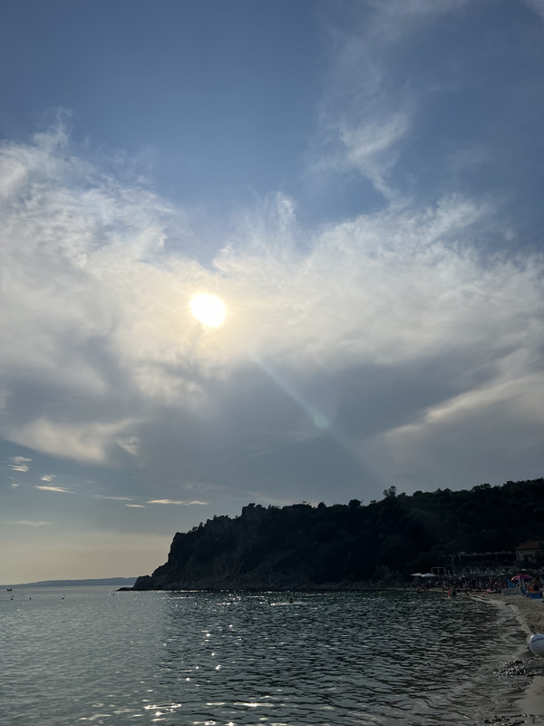 E1E063BD-CD68-4C9D-8A8C-42835FC7D80F