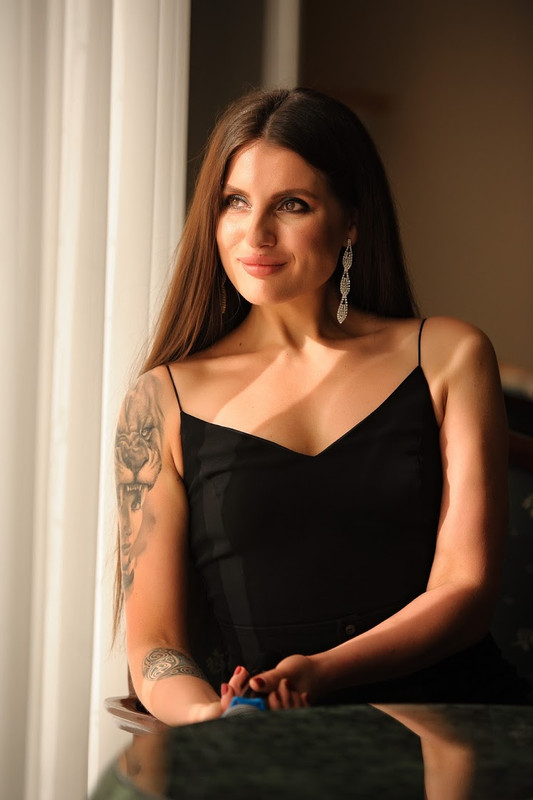 EE8E9CC3-316C-48E2-A2D6-769EA30FCEFA