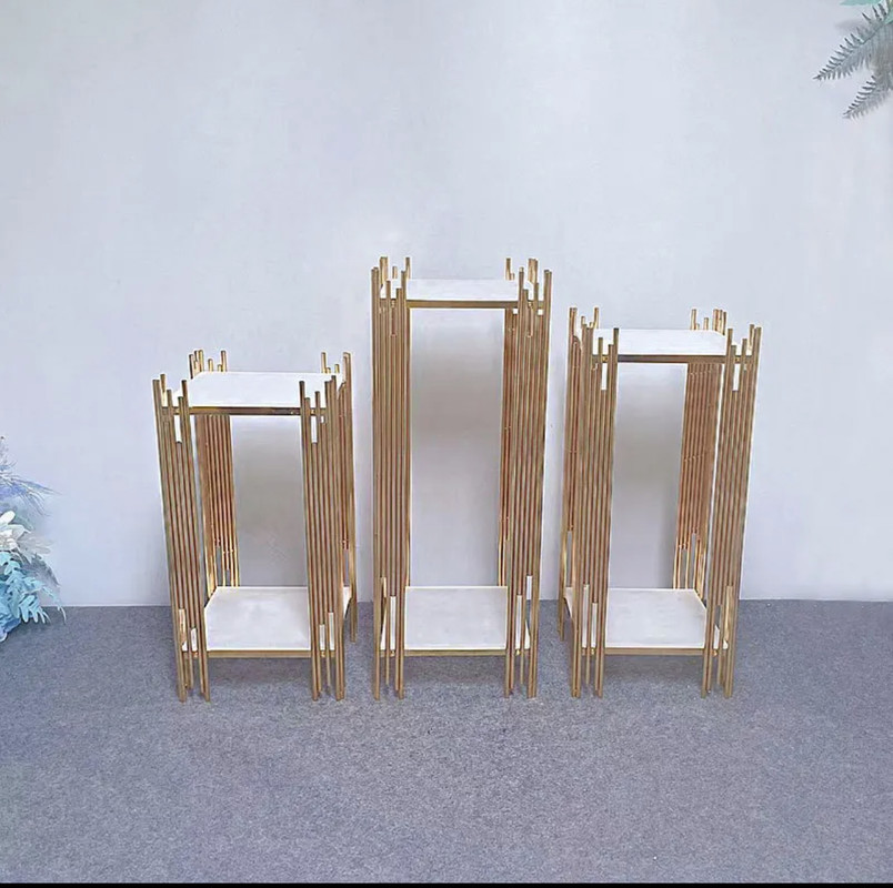 Gold/Clear Top Plinths(each)