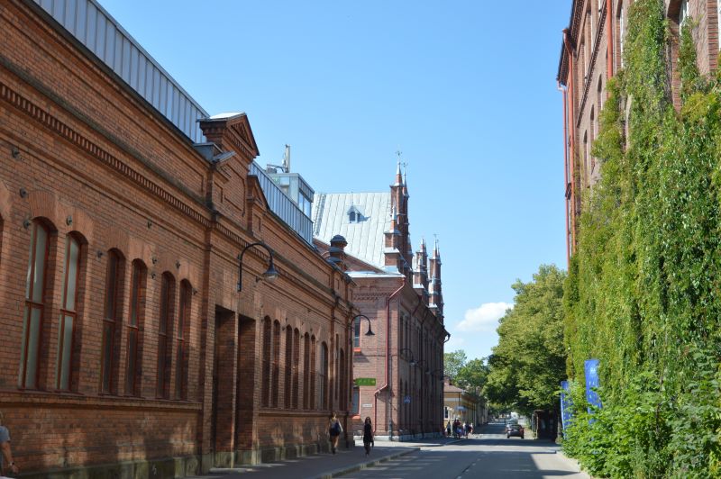 Finlandia con finlandeses y un poco de Estocolmo - Blogs de Finlandia - Día 5: Tampere y la playa de otro planeta (2)