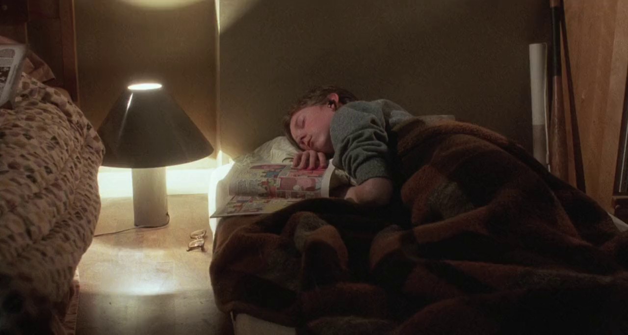 The-Gate-1987-Hindi-English-Blu-Ray-720p-x264-AVC-AAC-2ch-ESub-mkv-0003