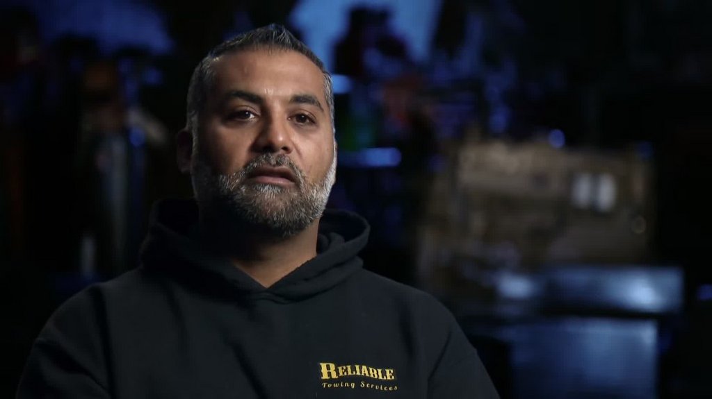 [Image: qupa15mh4j6y.jpg]