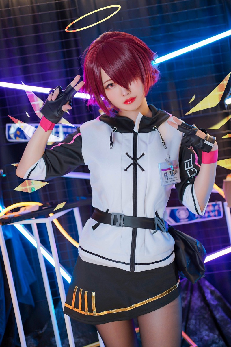 Arty亚缇 Exusiai Cosplay (Arknights)【30P｜44.2MB】