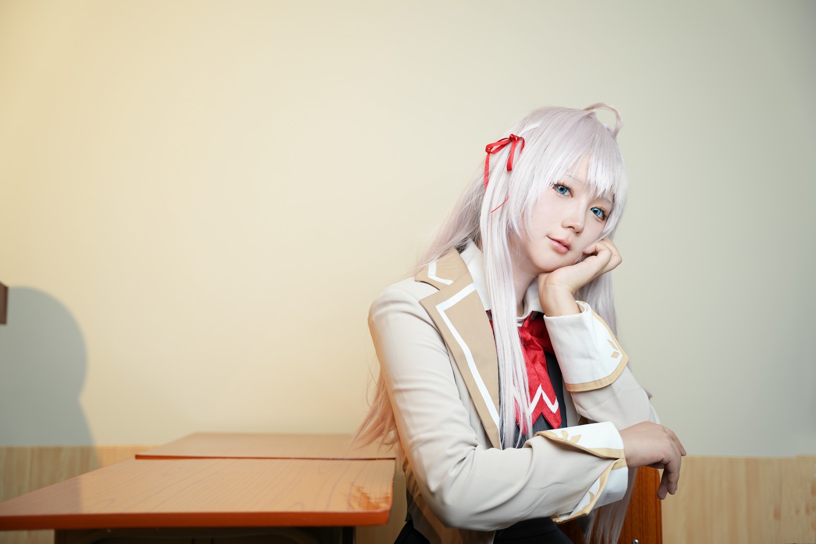 喜欢爱理吗写真集：邻座艾莉同学俄语羞涩系列高清套图（30P-136.1M）插图