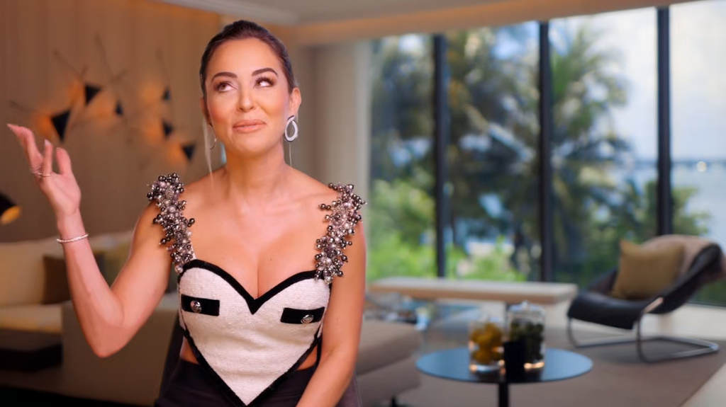 The Real Housewives of Miami S06E03 | En [720p] (x265) Jvpi5p2kq8i7