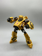 Studio-Series-Gamer-Edition-Bumblebee-06