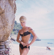 elke-sommer-mf59