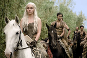 emilia-clarke-game-of-thrones-37