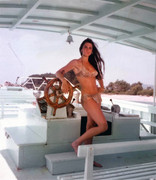 Caroline-Munro-d04