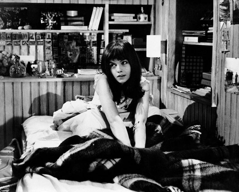 genevieve_bujold_b58