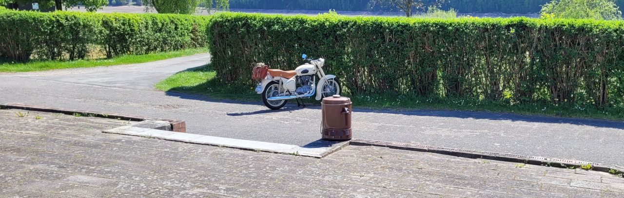 05. Ganz allein